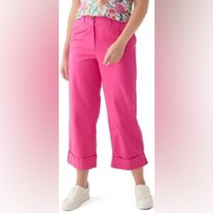 NWOT bright pink Women 8 Crown & Ivy wide-leg, cuffed, cropped chino pants